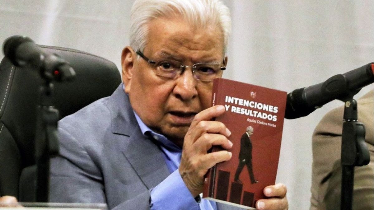 Discurso. El libro trata de una crítica al Gobierno donde dijo solo le preocupa el pueblo de México. 