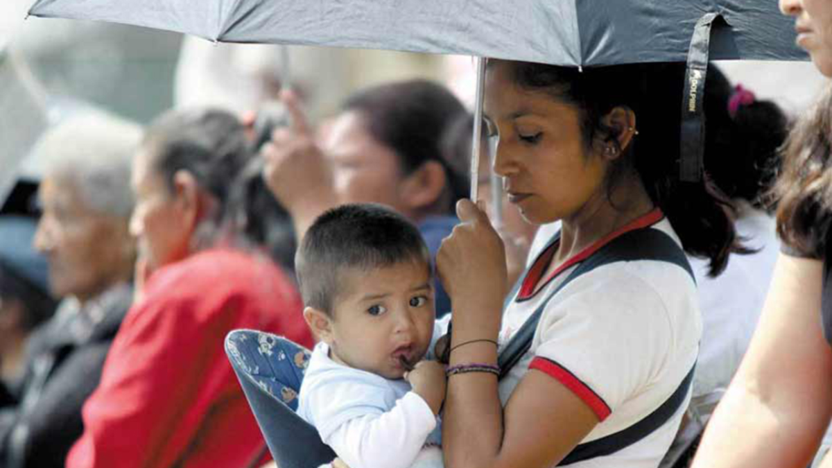 ¿Qué becas para madres solteras existen en México?