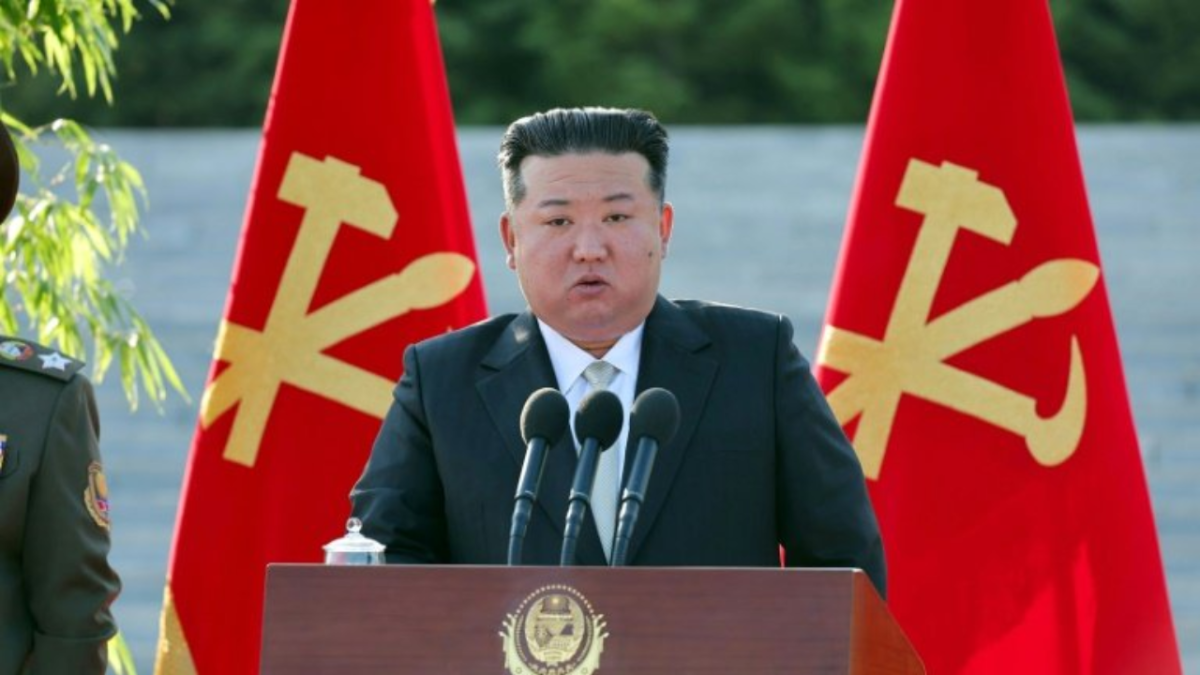 Corea del Norte lanza misiles balísticos tras enviar globos con basura a Corea del Sur