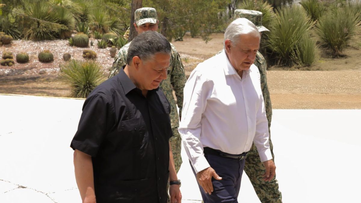 López Obrador y Julio Menchaca se reúnen para revisar avance del Sistema IMSS-Bienestar