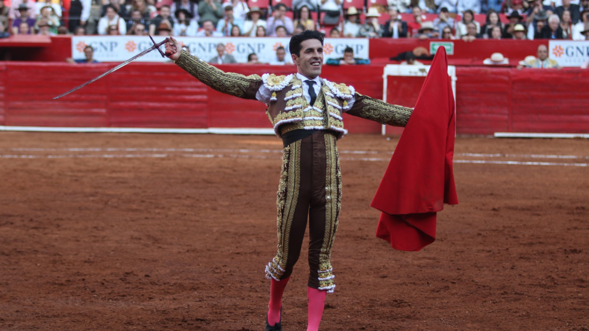 seguirán las corridas de toros