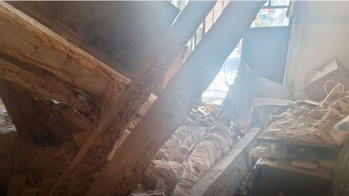 Colapsa techo de una casona en Puebla; hay 3 heridos, entre ellos un bebé de meses
