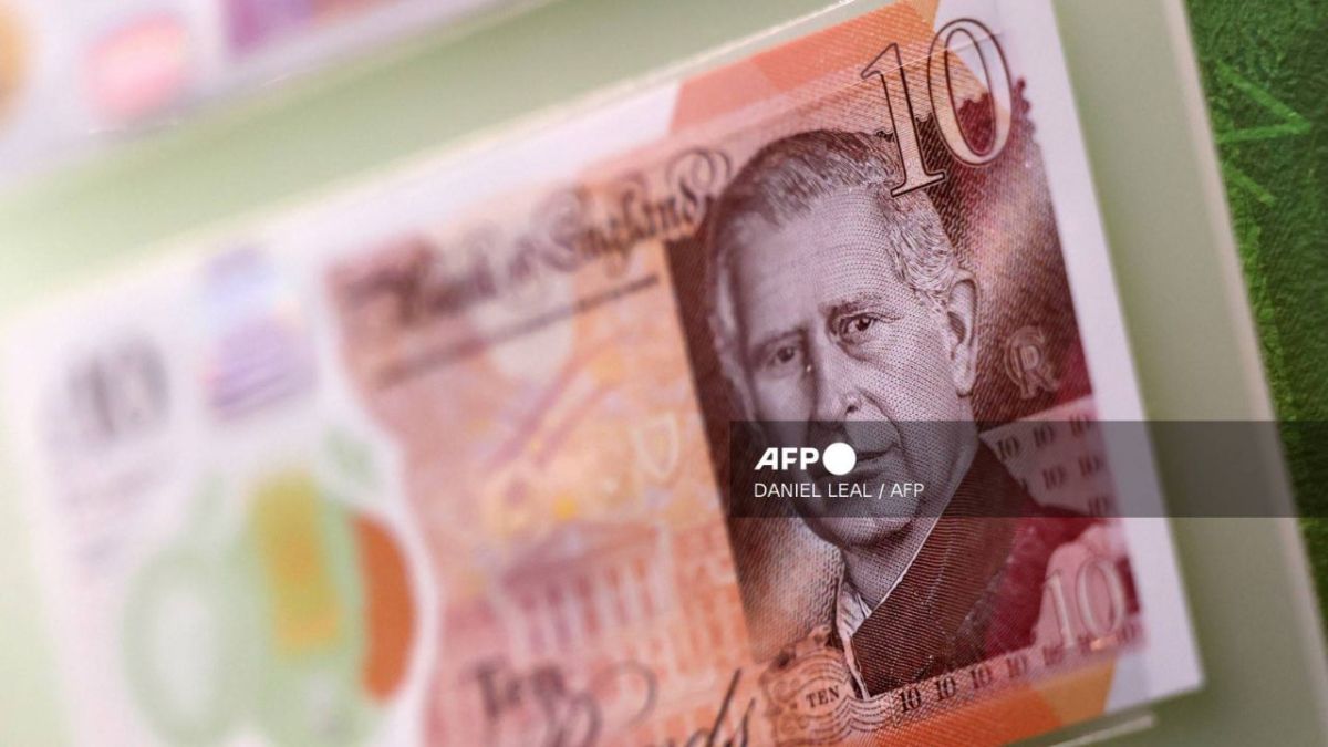Entran en circulación billetes con la imagen del rey Carlos III