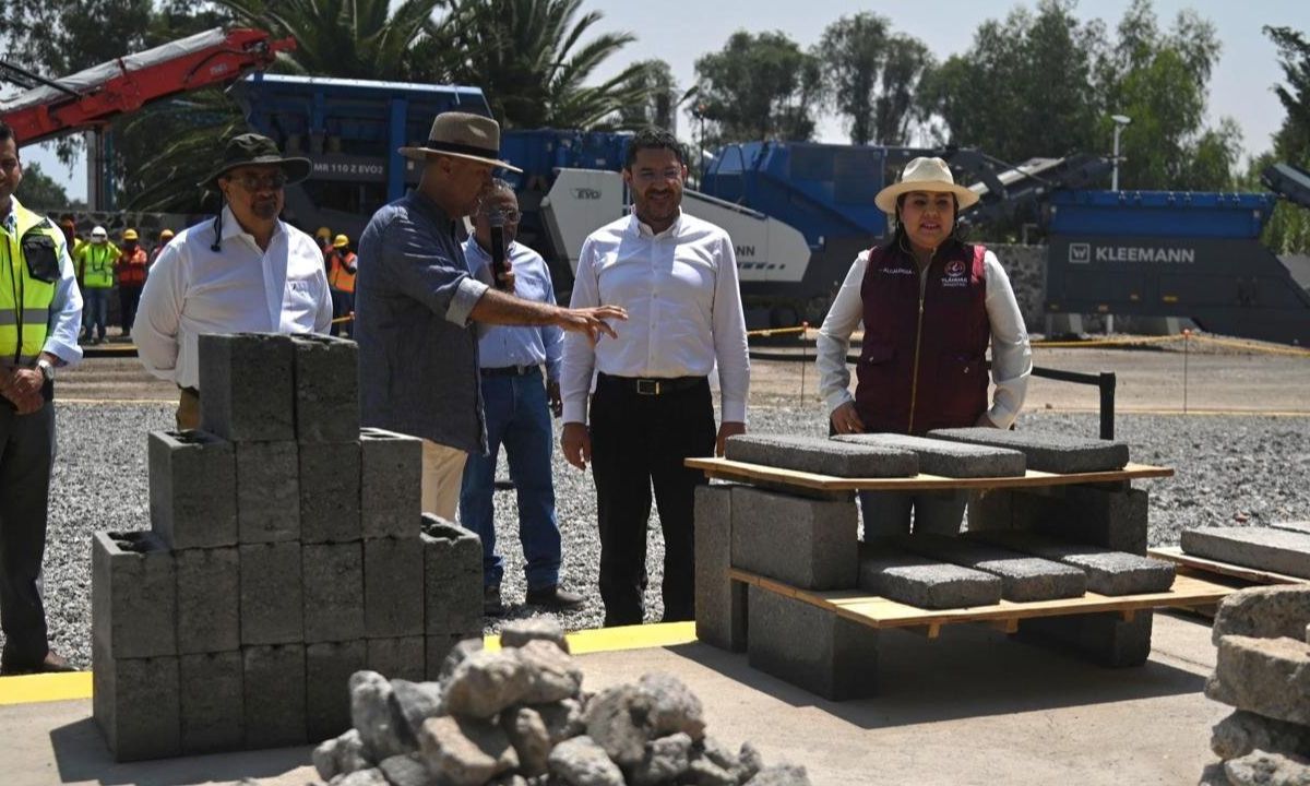 Foto: Gobierno de la CDMX | Martí Batres en la inauguración de la planta recicladora de cascajo San Lorenzo.