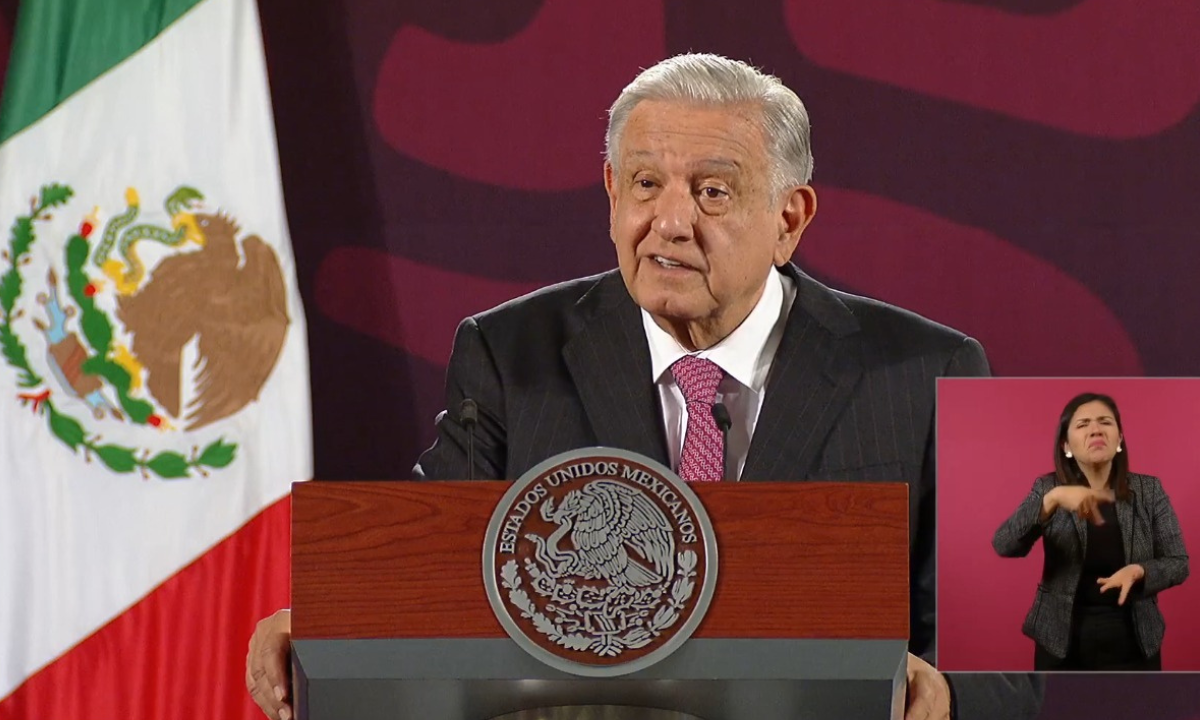 AMLO aseveró que la reunión a la que acudió con gobernadores y la virtual presidenta electa fue para refrendar la unidad del movimiento.