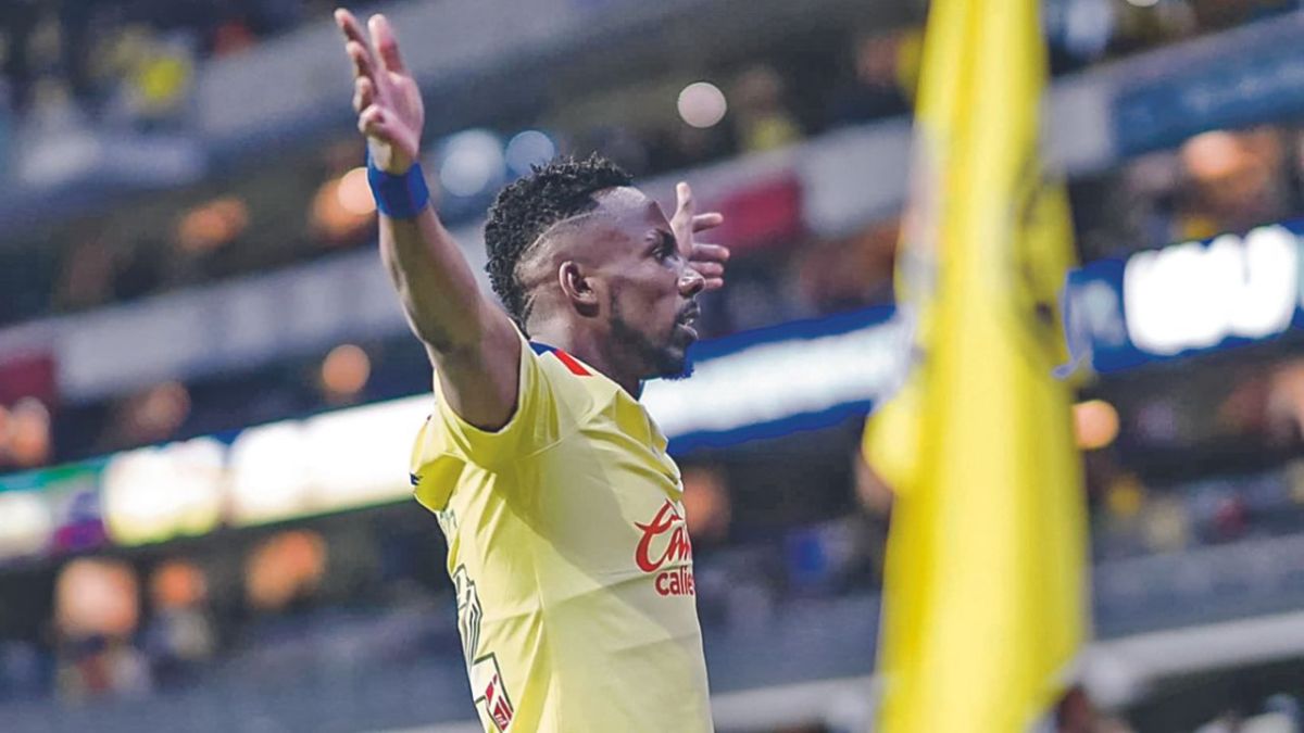 Agradecido por el año vivido como elemento americanista, con quienes pido conquistar tres títulos profesionales, Julián Quiñones y el América confirmaron la partida del seleccionado mexicano