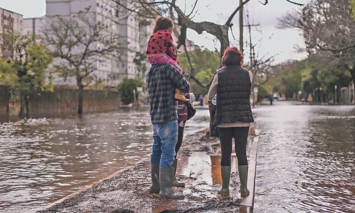 ALARMANTE. Las inundaciones en el estado de Río Grande do Sul, por su impacto social y económico, han sido catalogadas como el mayor siniestro relacionado con el cambio climático en la región sur de Brasil