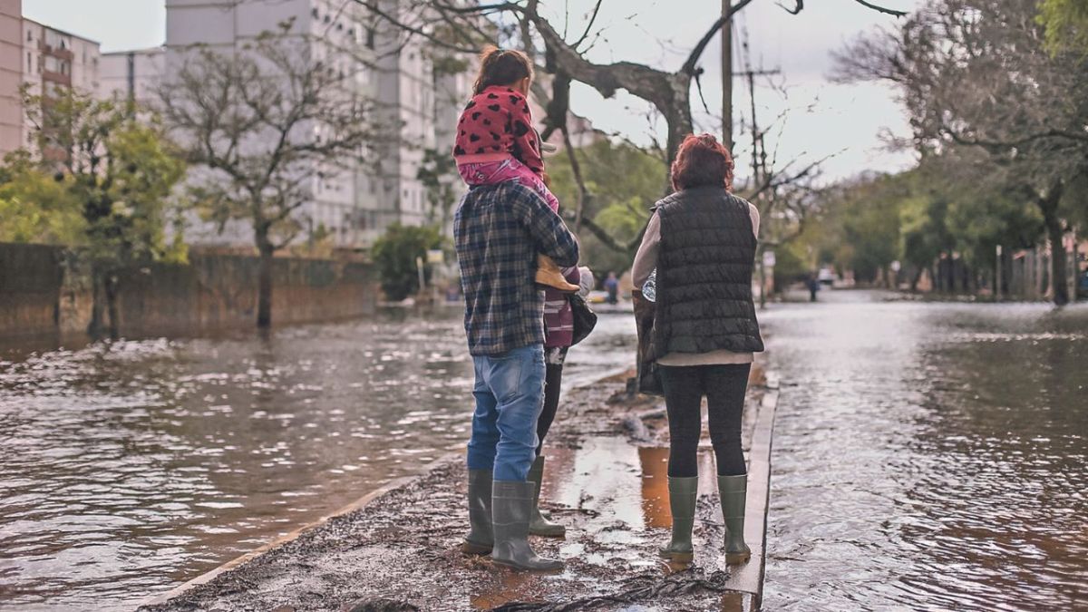 ALARMANTE. Las inundaciones en el estado de Río Grande do Sul, por su impacto social y económico, han sido catalogadas como el mayor siniestro relacionado con el cambio climático en la región sur de Brasil