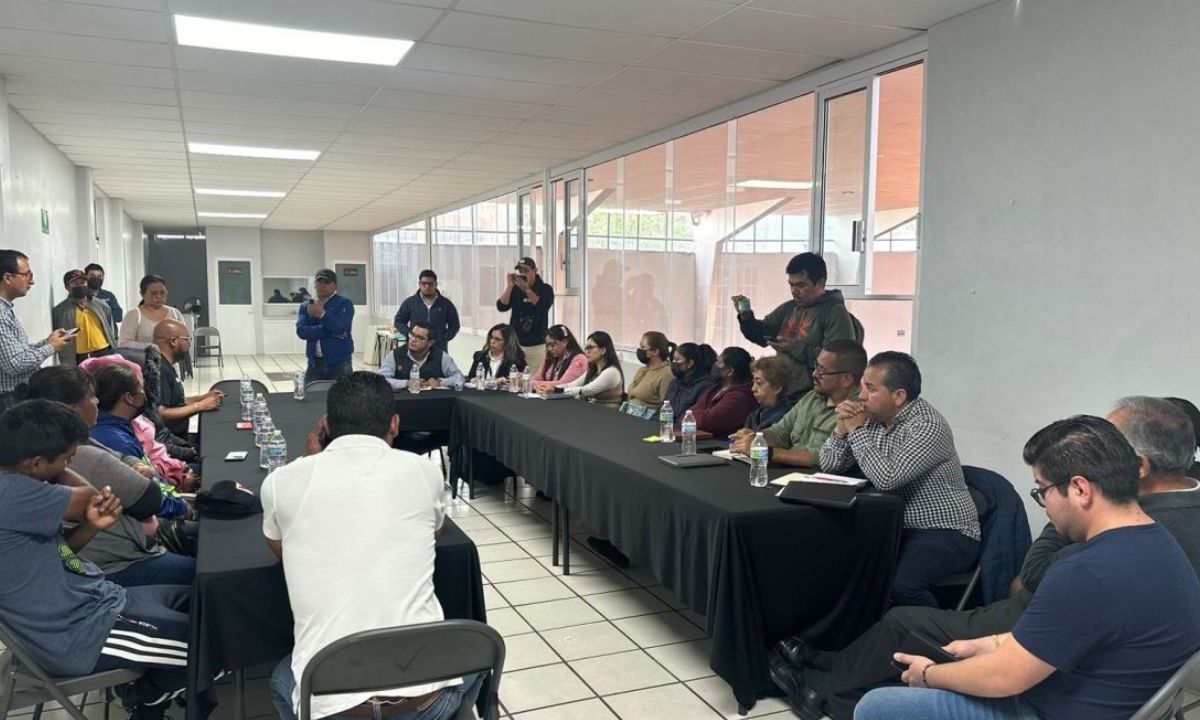 Veracruz. Padres de los jóvenes asesinados que protestaban contra la contaminación generada por la empresa se reunieron con autoridades.