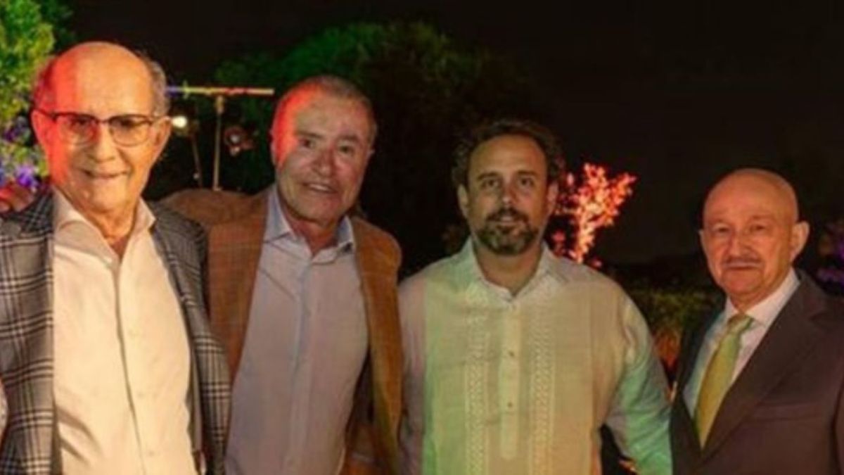 El embajador Quirino Ordaz se reunió con Salinas de Gortari en fiesta de empresario