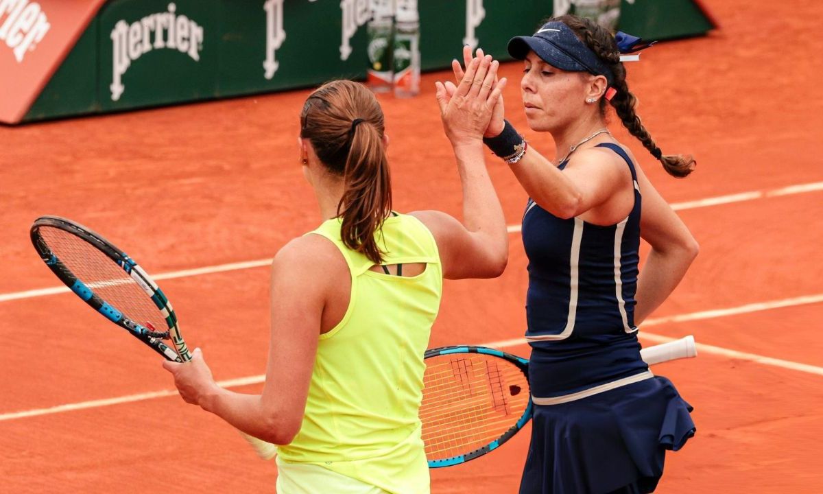 Nuevamente acompañada por la rusa Aleksandra Panova, la tenista mexicana Giuliana Olmos avanzó a los cuartos de final en parejas dentro de Roland Garros