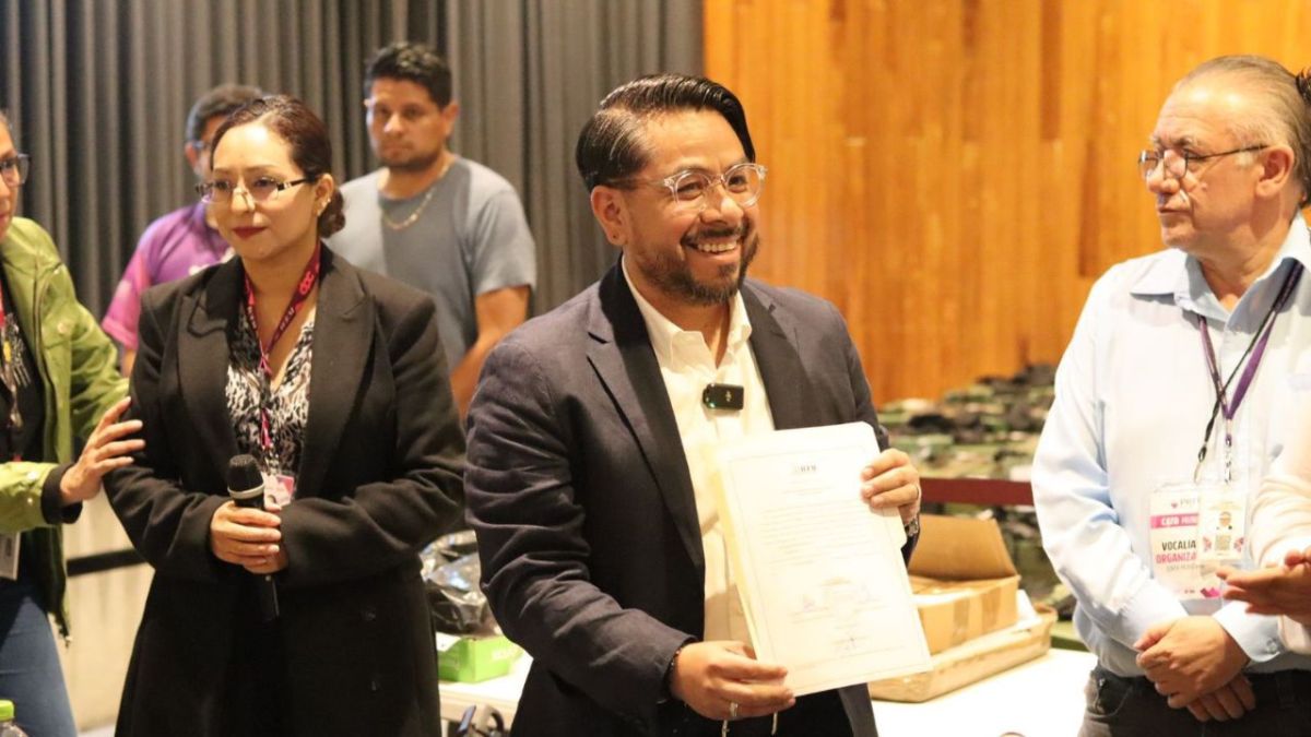 Daniel Serrano obtiene constancia como ganador de la presidencia municipal de Cuautitlán Izcalli