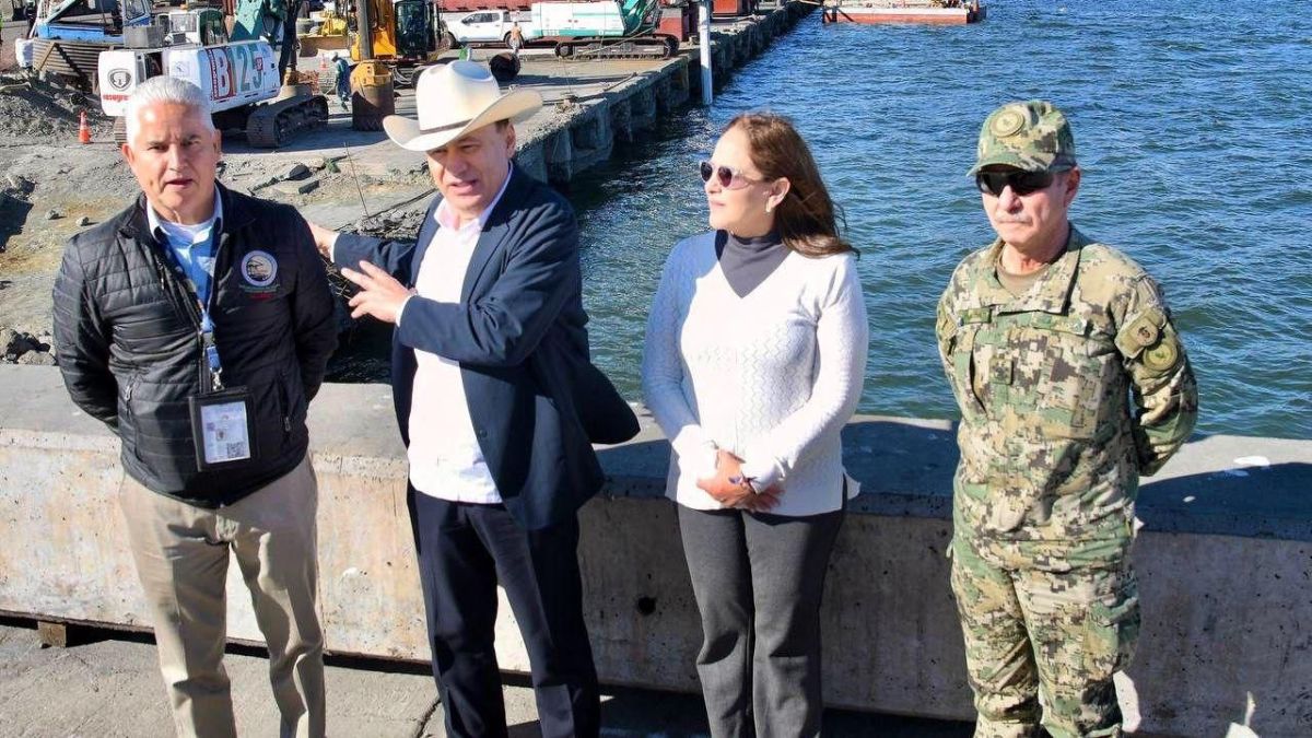 Iniciará Gobernador Durazo plan piloto para envío de vehículos de Ford por Puerto de Guaymas