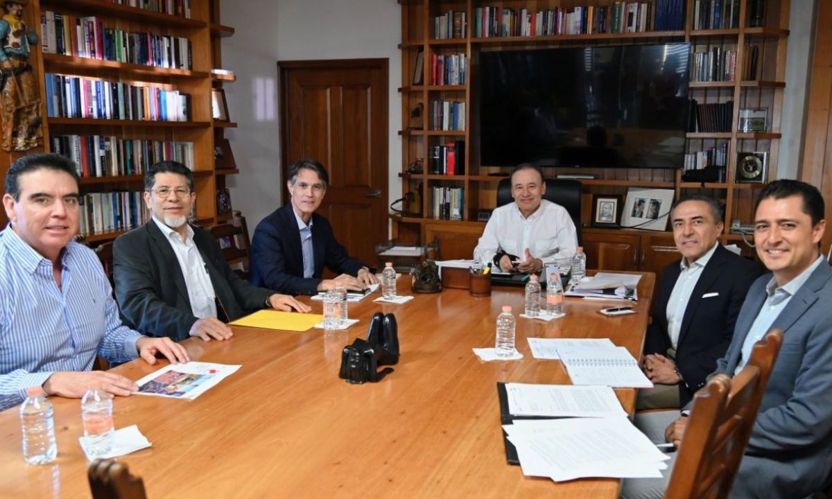 Sostiene gobernador reunión con empresarios de la industria de la minería