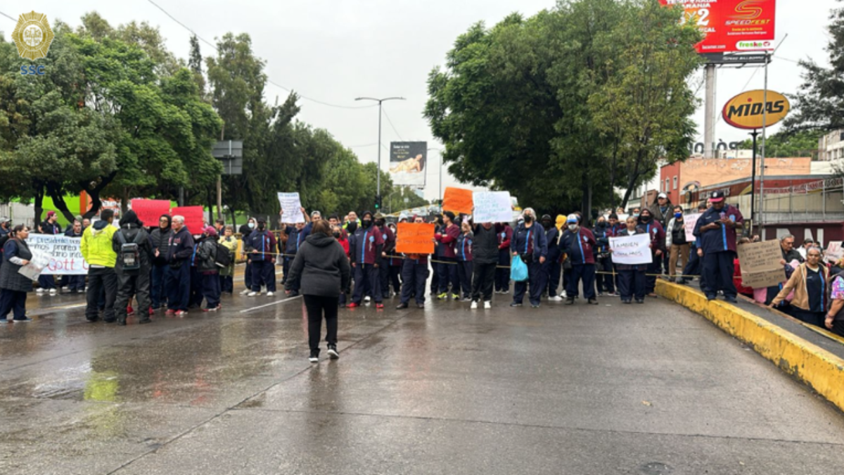 Bloqueo trabajadores del IPN