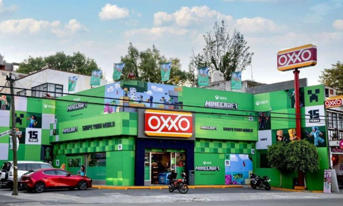 Oxxo se unió a las celebraciones de Minecraft; cambió su imagen al estilo del videojuego