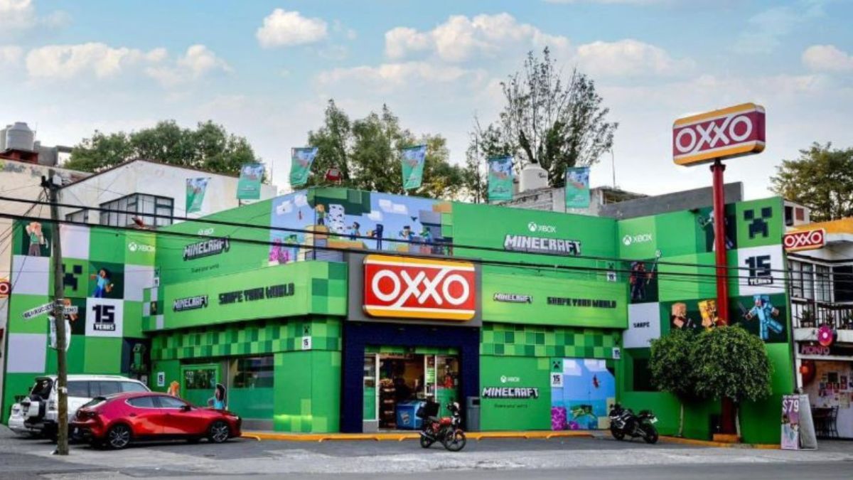 Oxxo se unió a las celebraciones de Minecraft; cambió su imagen al estilo del videojuego