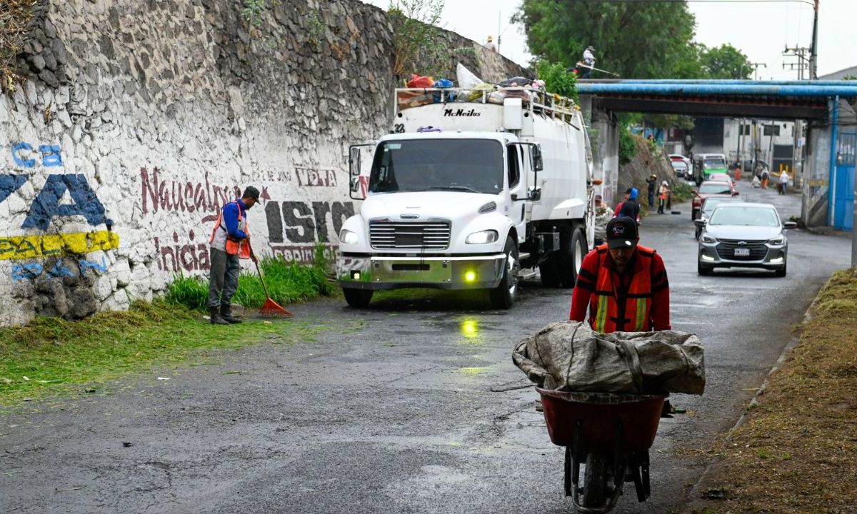 Con programa Barriendo la Casa Naucalpan busca mejorar imagen urbana