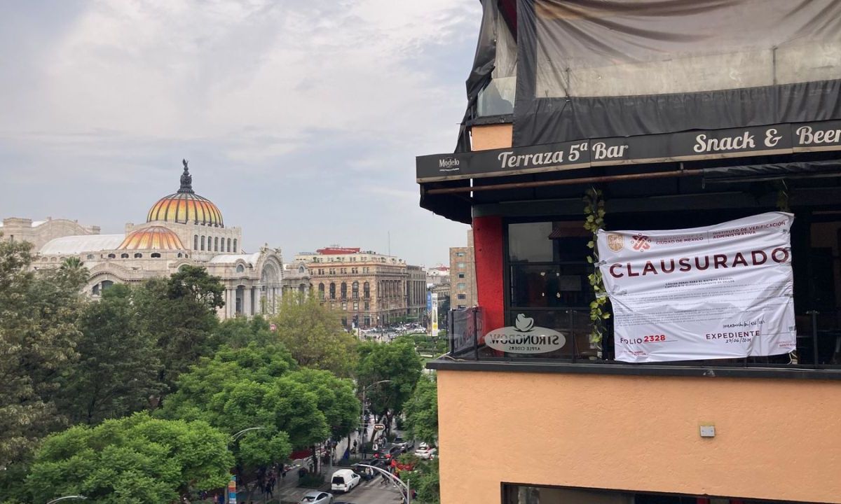 Clausura Invea tres bares en Plaza Juárez