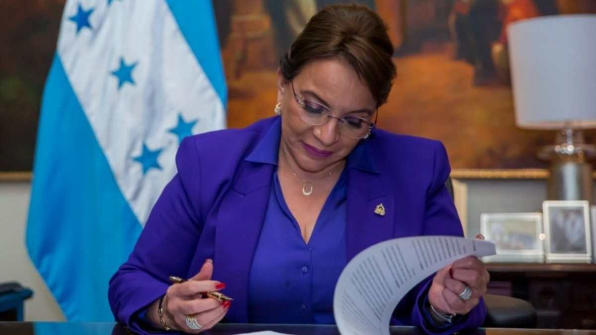 Xiomara Castro, actual presidenta de Honduras, extendió sus felicitaciones a Claudia Sheinbaum