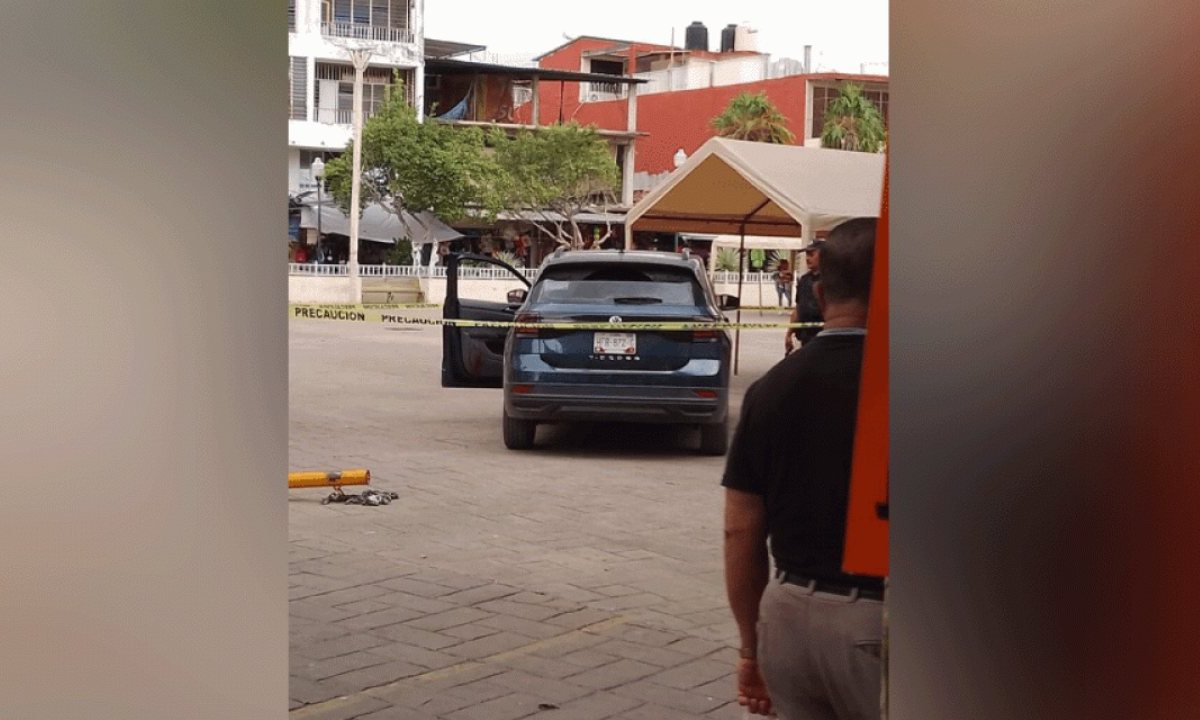 El exregidor de Morena en Atoyac, Guerrero, Juan Carlos Téllez, fue atacado a balazos en pleno centro de la ciudad.