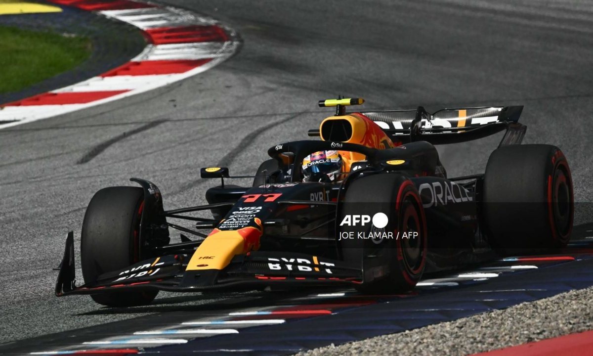 Sergio "Checo" Pérez saldrá desde la octava posición para la carrera de este domingo, en el Gran Premio de Austria de la Fórmula 1.