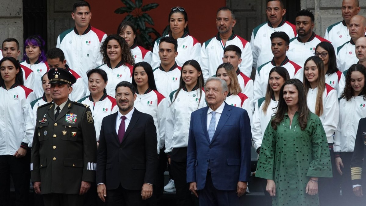 El presidente AMLO encabezó la ceremonia de abanderamiento de la delegación mexicana que participará en los Juegos Olímpicos de París 2024