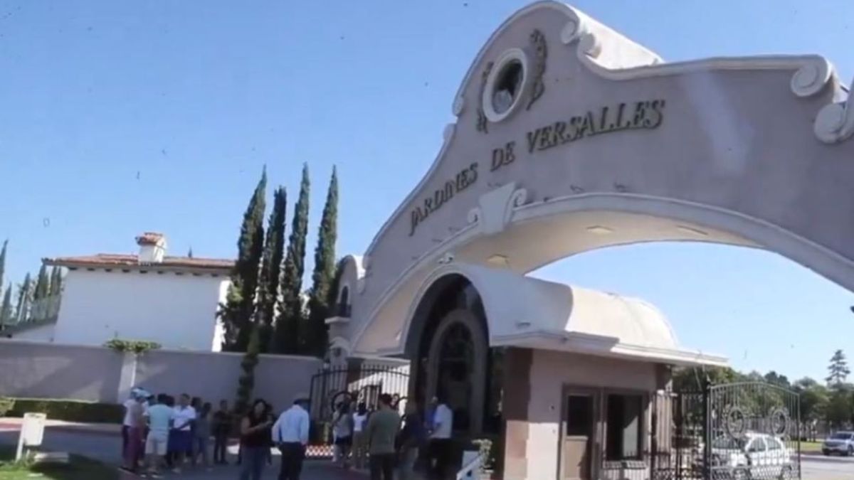 Trabajadoras del hogar se manifiestan tras acto de discriminación al prohibirles la entrada por acceso principal de fraccionamiento exclusivo de Saltillo