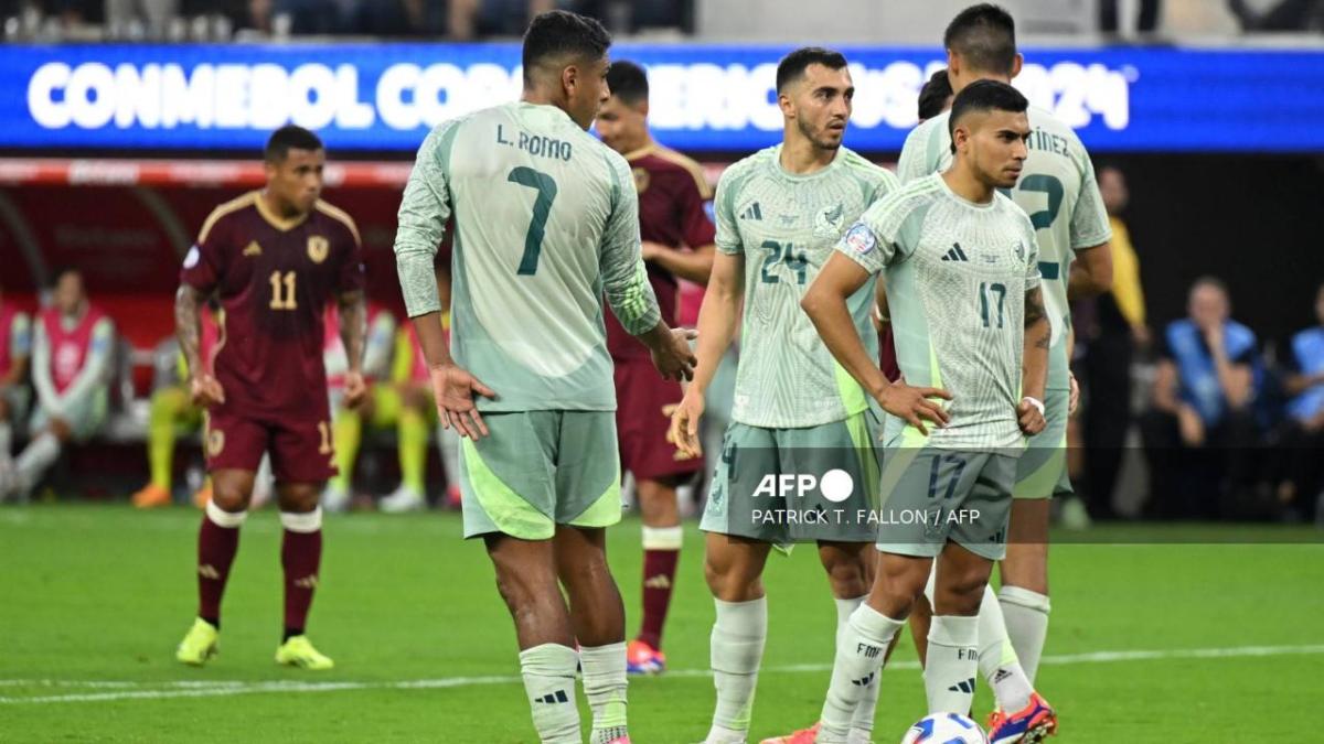 Ni con un penalti a favor México pudo empatar a su similar de Venezuela en su segundo partido de Copa América, para terminar cayendo 1-0