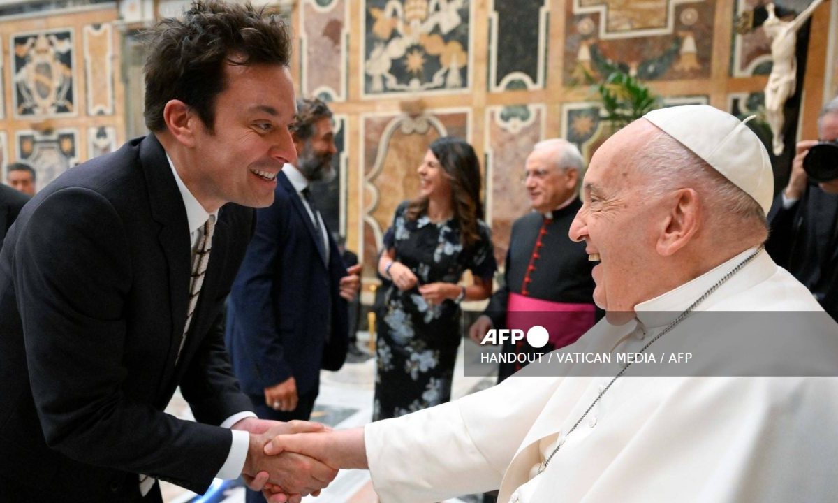 Este viernes 14 de junio, el Papa Francisco se reunió con más de 100 comediantes, actores y humoristas de 15 países en el Vaticano.