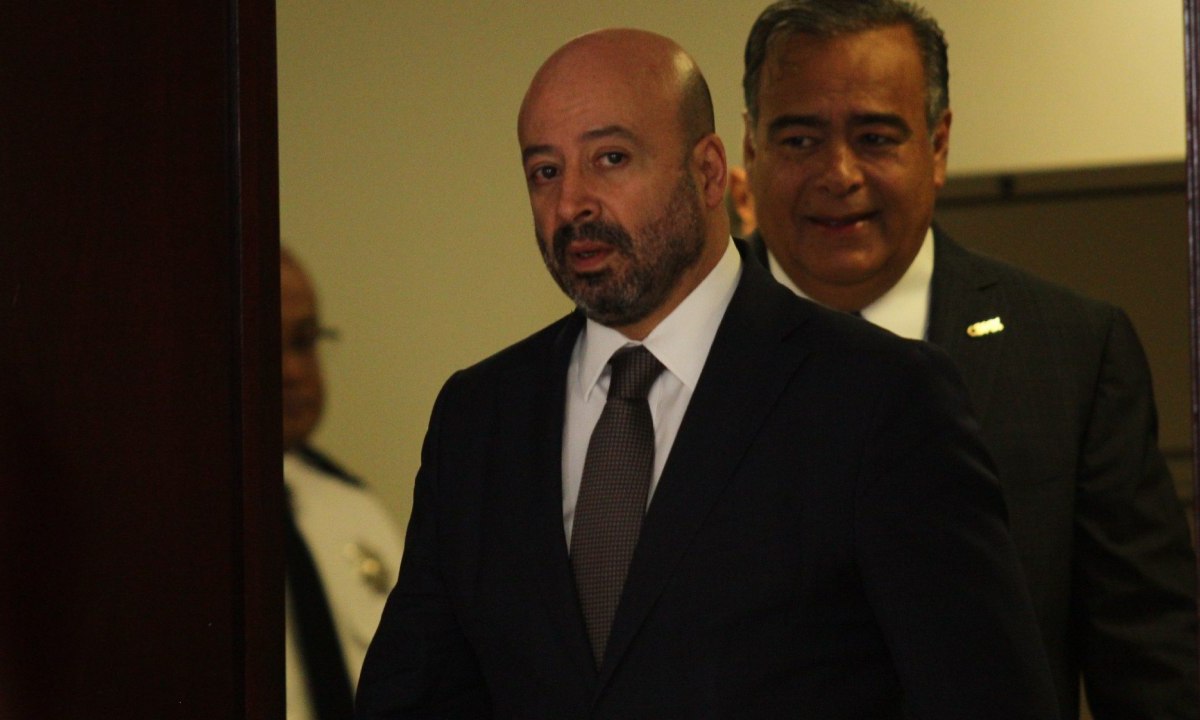 El titular de la FGE de Campeche, Renato Sales Heredia, presentó su renuncia a la gobernadora Layda Elena Sansores San Román