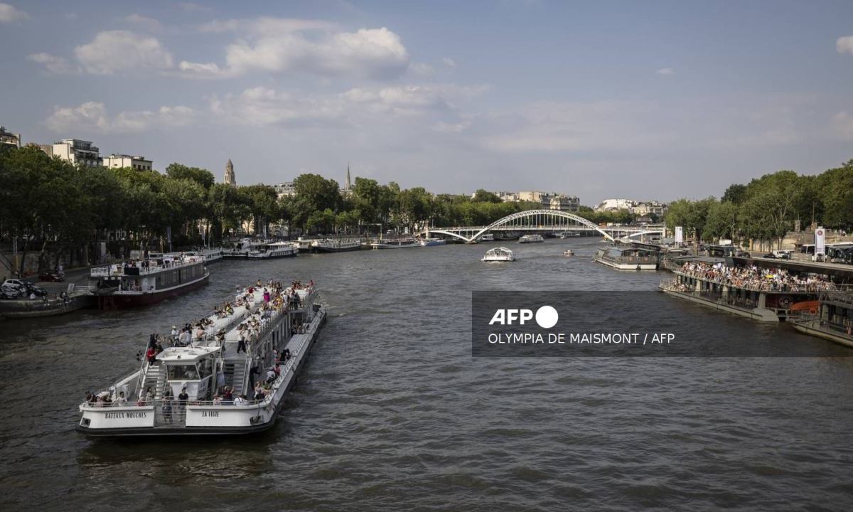 A menos de un mes de que den comienzo los Juegos Olímpicos de París 2024, el río Sena sigue sin estar listo debido a dos problemas