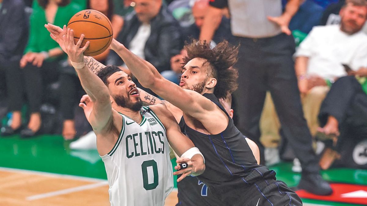 Los Celtics campeones de la Conferencia Este y llamados favoritos para coronarse en la última serie de la temporada, tuvieron una primera victoria en las Finales de la NBA