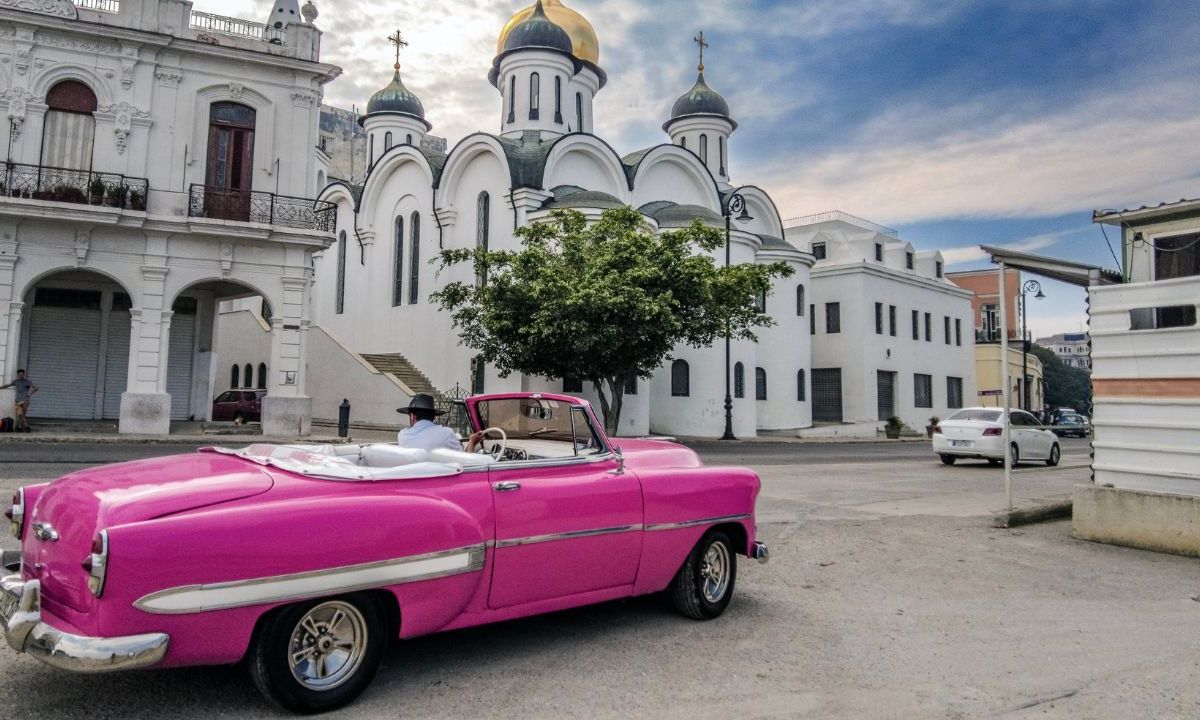 ALIADOS. El renovado vínculo entre Cuba y Rusia se refleja en diversas esferas de la sociedad cubana, como es el caso de la presencia de la iglesia ortodoxa rusa en el corazón de La Habana.