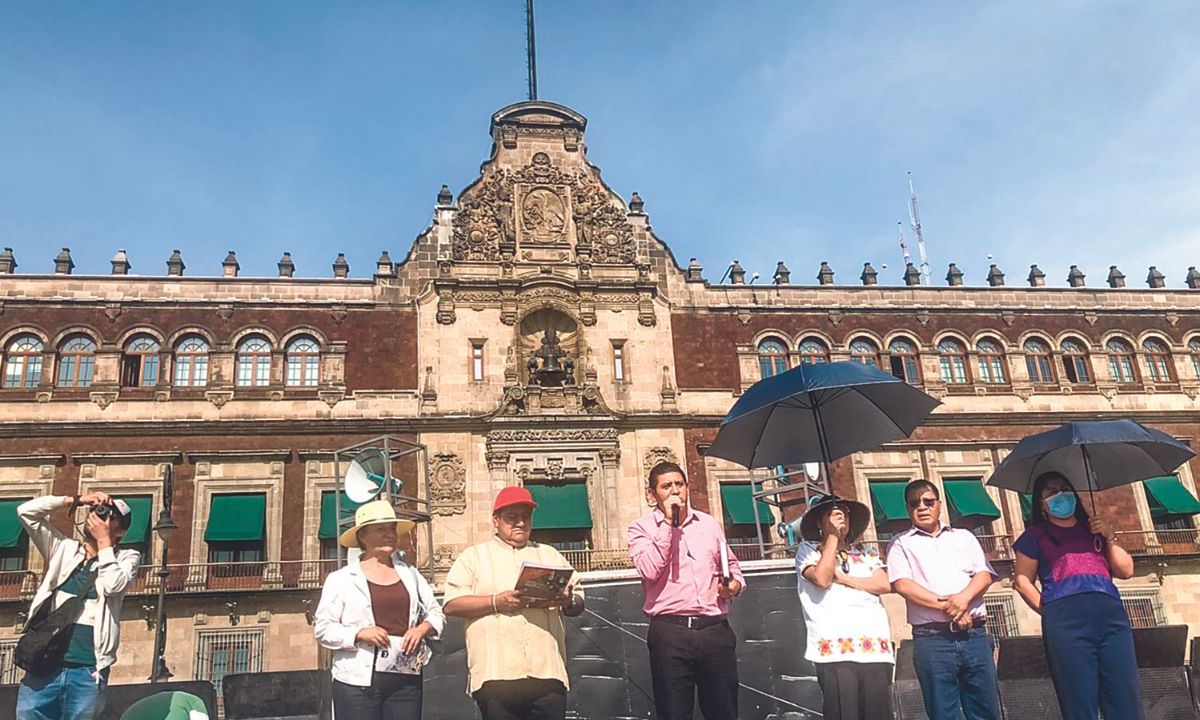 Se van. Después de 27 días de plantón en el Zócalo, tras la reunión del Presidente con la Coordinadora Nacional de Trabajadores de la Educación (CNTE) anunciaron su retirada. 