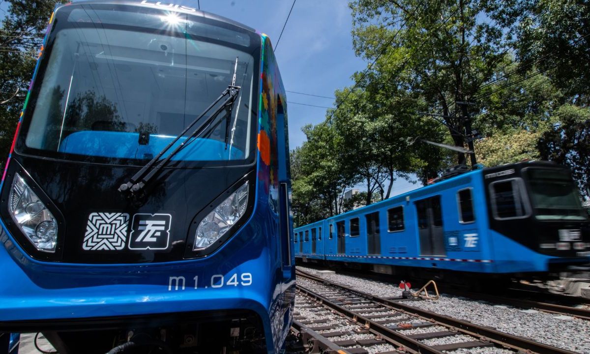 Equipo. El Gobierno capitalino, a través de la Secretaría de Movilidad, confirmó que el parque del Tren Ligero es de 20 convoyes.