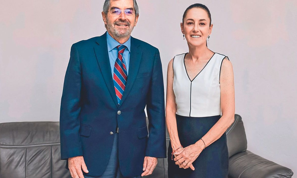 Designación. La virtual ganadora a la Presidencia, nombró al ex embajador Juan Ramón de la Fuente como su coordinador para la transición de su Gobierno.