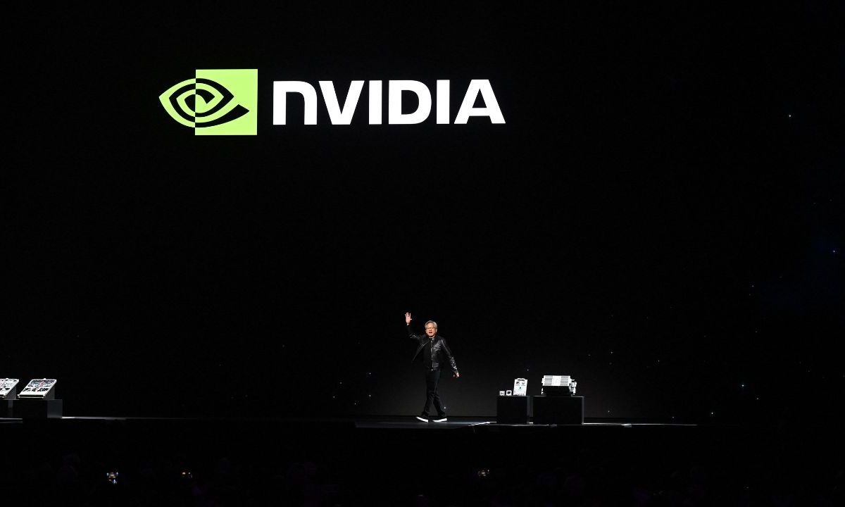 El gigante estadounidense de los semiconductores Nvidia se convirtió ayer en la tercera empresa en cruzar, brevemente, la cota de los 3 billones de dólares de capitalización bursátil