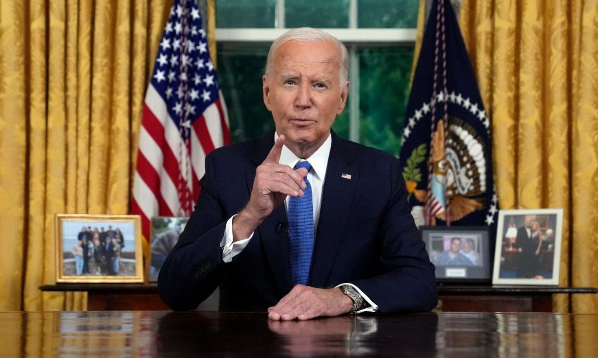Biden reaparece desde la Oficina Oval y llama a defender la democracia