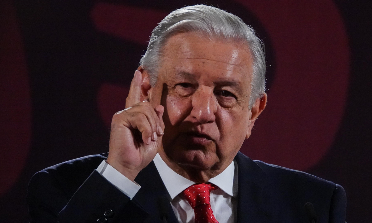 AMLO - INE