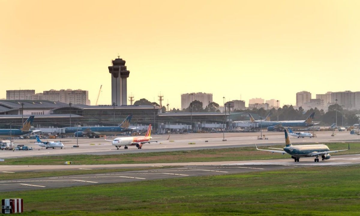 Cuál es el día más barato para viajar en avión