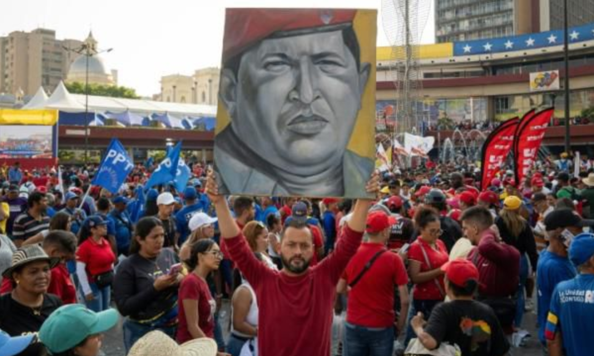 Maduro y González Urrutia cierran sus campañas presidenciales entre violencia y presión internacional