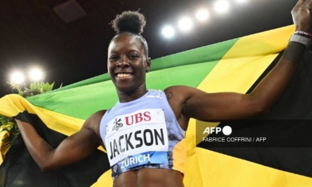 Jackson llegó a París con la quinta mejor marca de la temporada en los 100 metros y junto a Sha'Carri Richardson era una de las favoritas para suceder a su compatriota Elaine Thompson-Herah