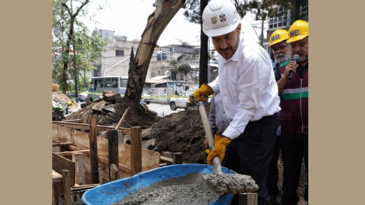 Como parte de la inversión de 2 millones de pesos, se rehabilitará el parque de la colonia y se colocarán juegos para las niñas y niños: Martí Batres