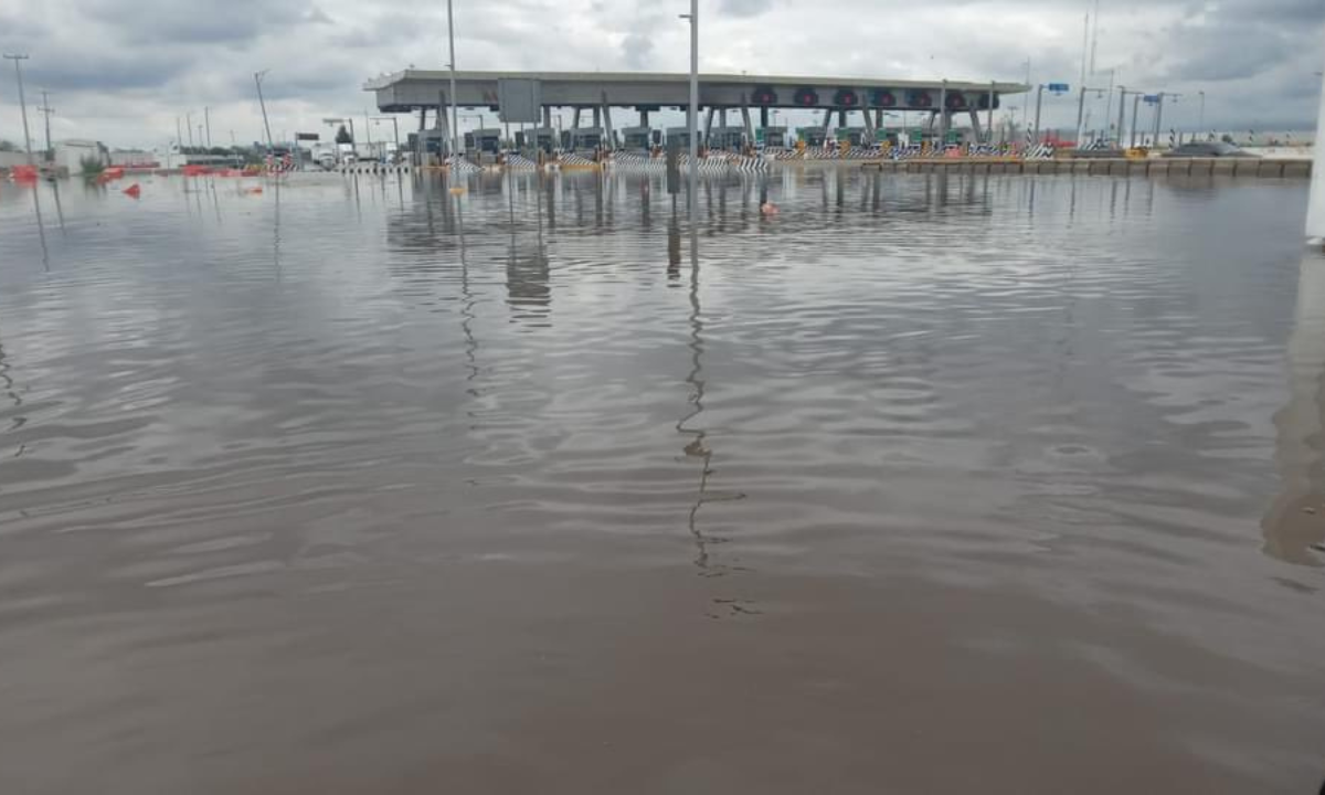 inundaciones en el Circuito Exterior Mexiquense