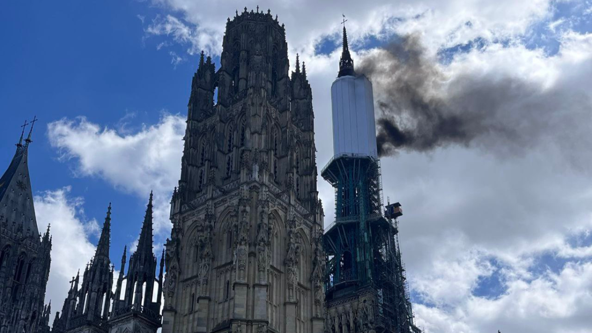 Incendio en la catedral de Rouen