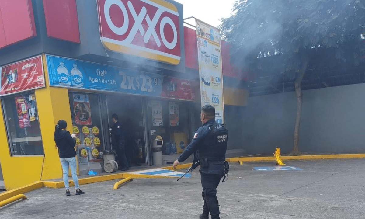 Ataque con bombas molotov en Uruapan