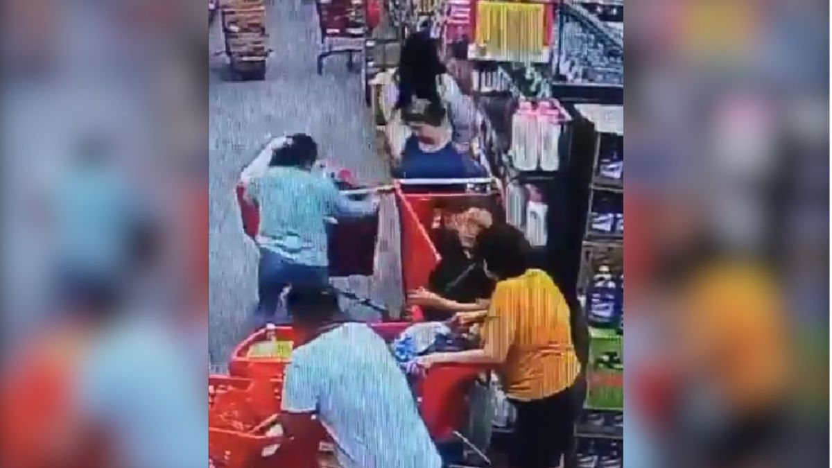 Captan a “montachoques” en centro comercial robando cartera a mujer mayor