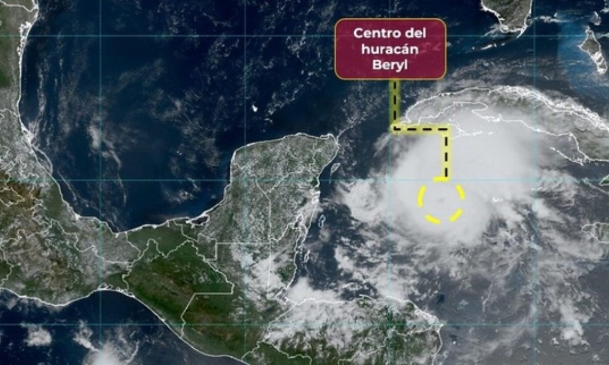 Durante la tarde de este jueves 4 de abril, "Beryl" se intensificó a huracán categoría 3, informó el Servicio Meteorológico Nacional (SMN).