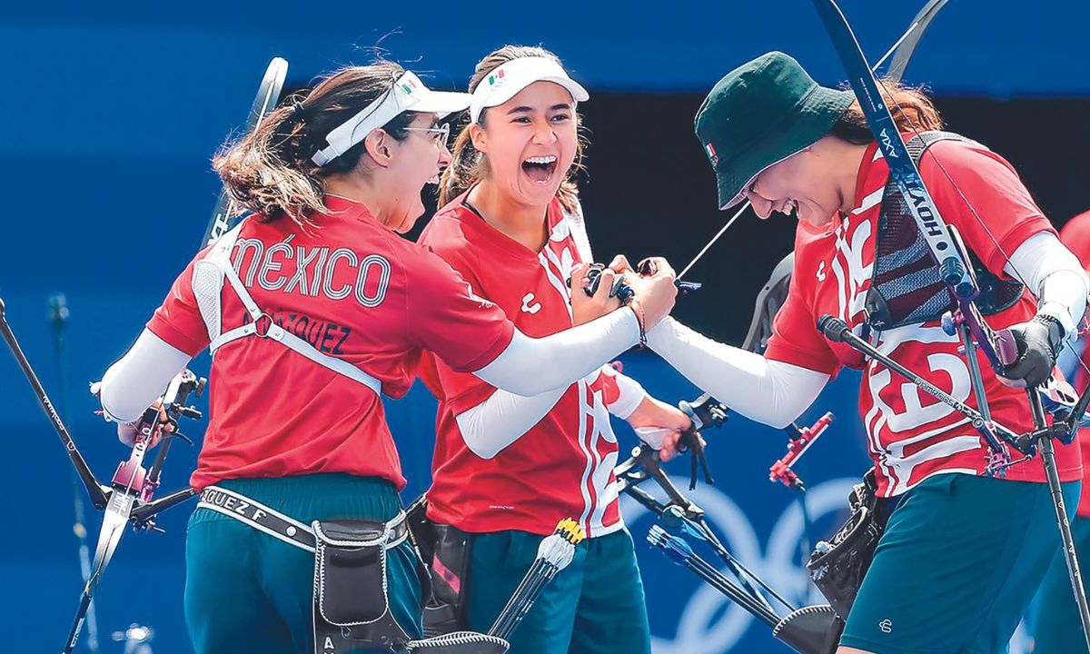 El equipo femenino consiguió la primera medalla por equipos en la disciplina ante Países Bajos